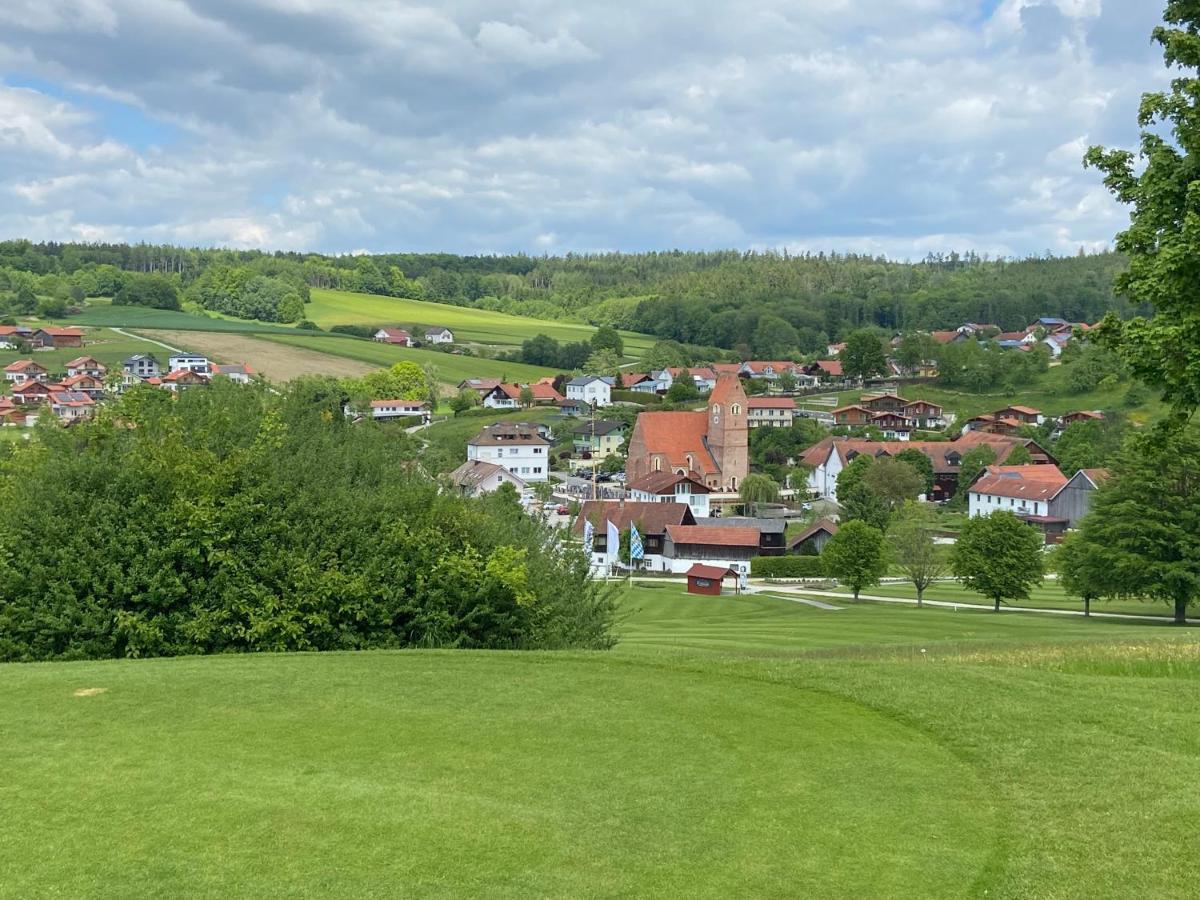 Golfchalet Uttlau 바트그리스바흐 외부 사진