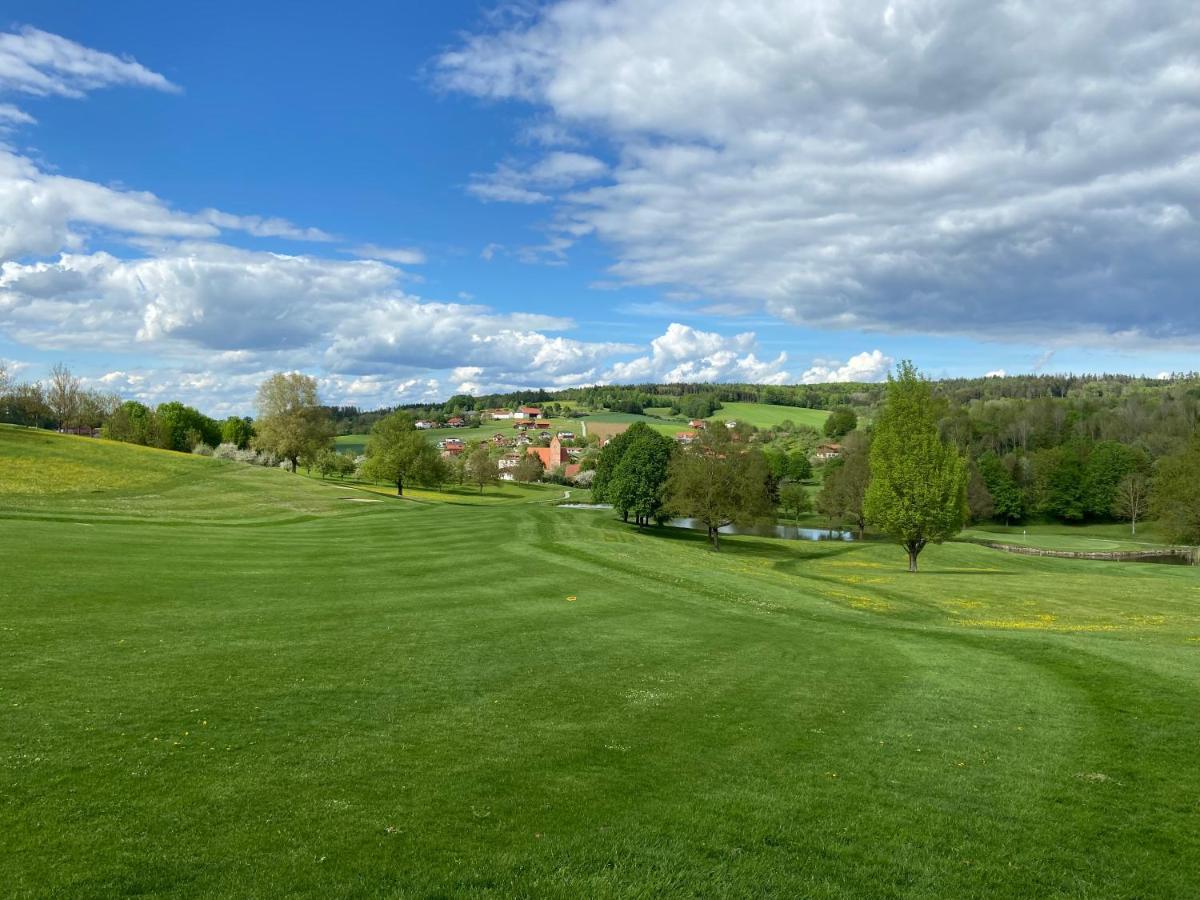 Golfchalet Uttlau 바트그리스바흐 외부 사진
